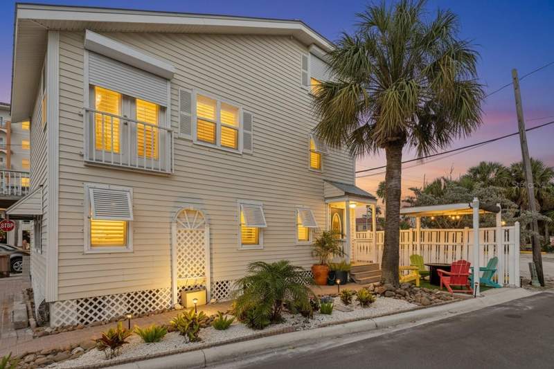 2 bedroom Single Family Residence at 13095 Gulf Lane, Mitchells Beach Rev, Madeira Beach — photo 5