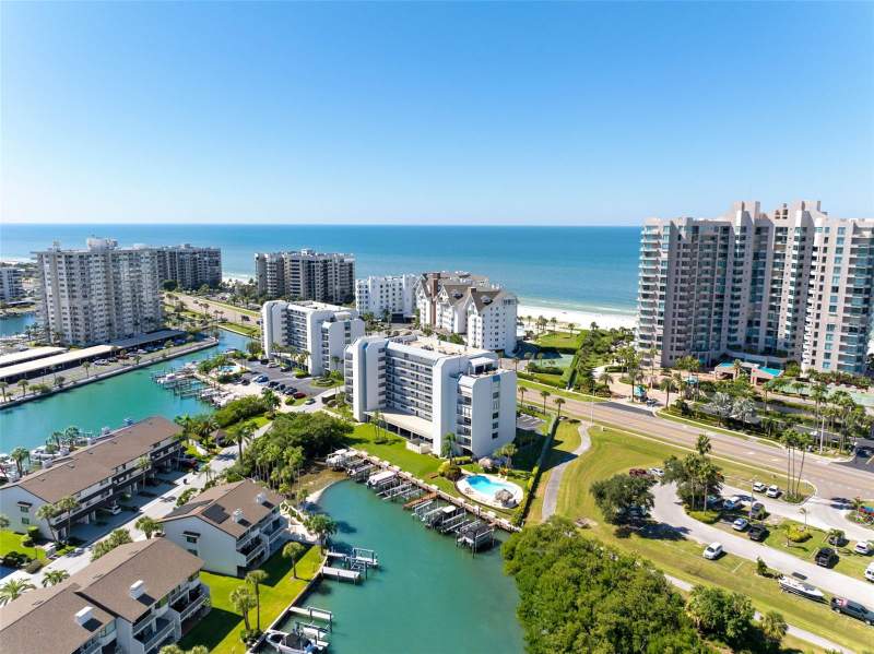 2 bedroom Condominium at 1581 Gulf Boulevard #403N, Harbour The Condo, Clearwater — photo 2