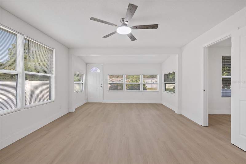 3 bedroom Single Family Residence at 8714 N Blvd, 3E9 | El Portal, Tampa — photo 5