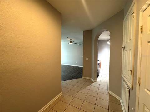 8660 Buccilli Drive #305, Orlando FL - photo 6 of 12