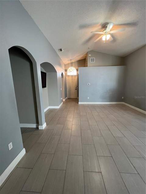 218 Royal Ridge Drive, Davenport FL - photo 6 of 31