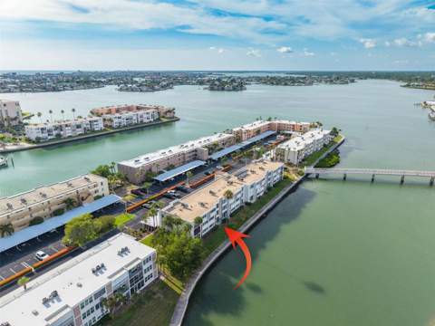 7425 Bay Island Drive #107, St Petersburg FL - photo 6 of 6