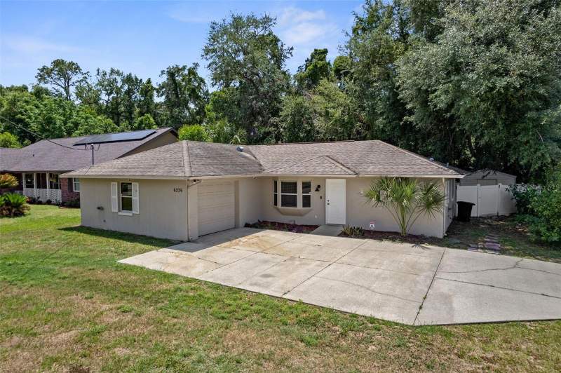 6236 W PINEDALE CIRCLE