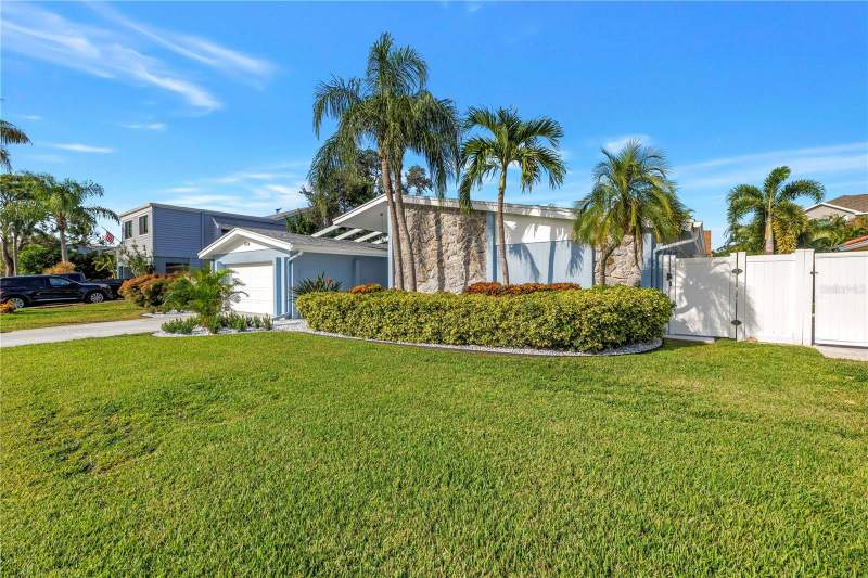 3 bedroom Single Family Residence at 1114 2nd Avenue, Tierra Verde, Tierra Verde — photo 4