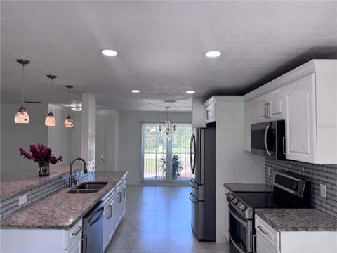 5208 Carrollwood Meadows Drive, Tampa FL - photo 7 of 22