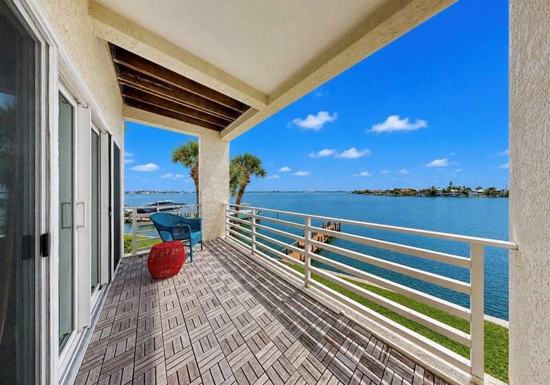 4 bedroom Townhouse at 4639 Mirabella Court, Mirabella Twnhms Sub, St Pete Beach — photo 5