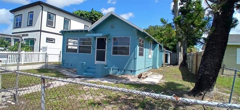 3 bedroom Single Family Residence at 2055 28th Avenue, Pine City Sub Rep, St Petersburg — photo 2