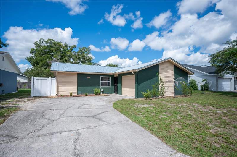 3 bedroom Single Family Residence at 2262 Honeycomb Lane, Honeytree East, Lakeland — photo 2