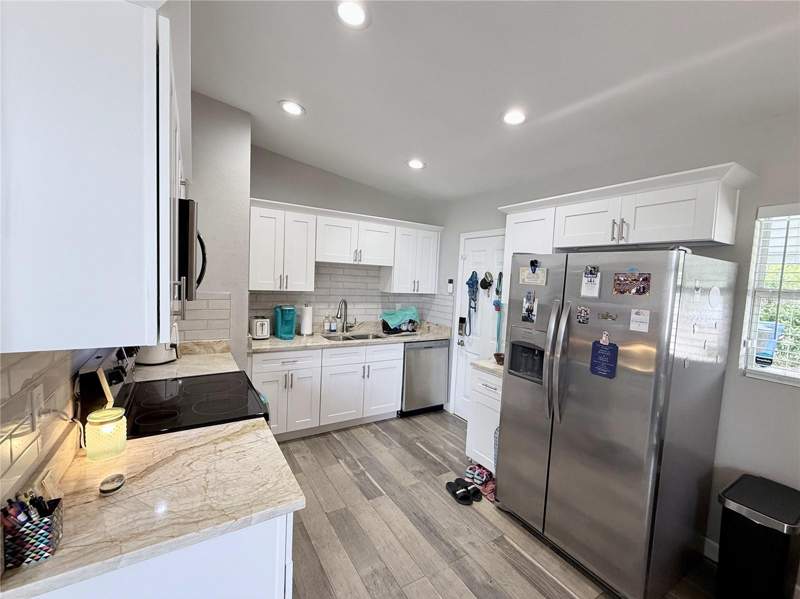 3 bedroom Single Family Residence at 4497 MENHADEN DRIVE, LEWIS ISLAND SEC 1, ST PETERSBURG — photo 4