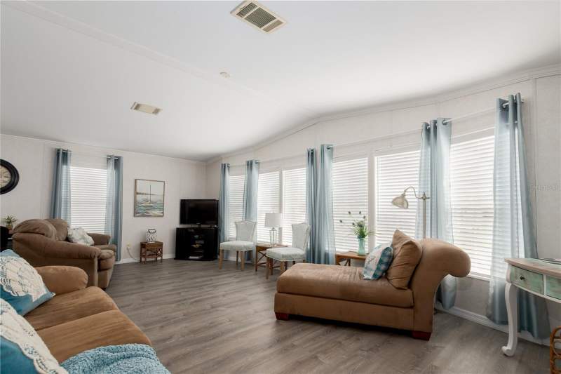 2 bedroom Manufactured Home at 3309 Bernadette Drive, Terra Siesta Mobile Home Park Co-Op, Ellenton — photo 4