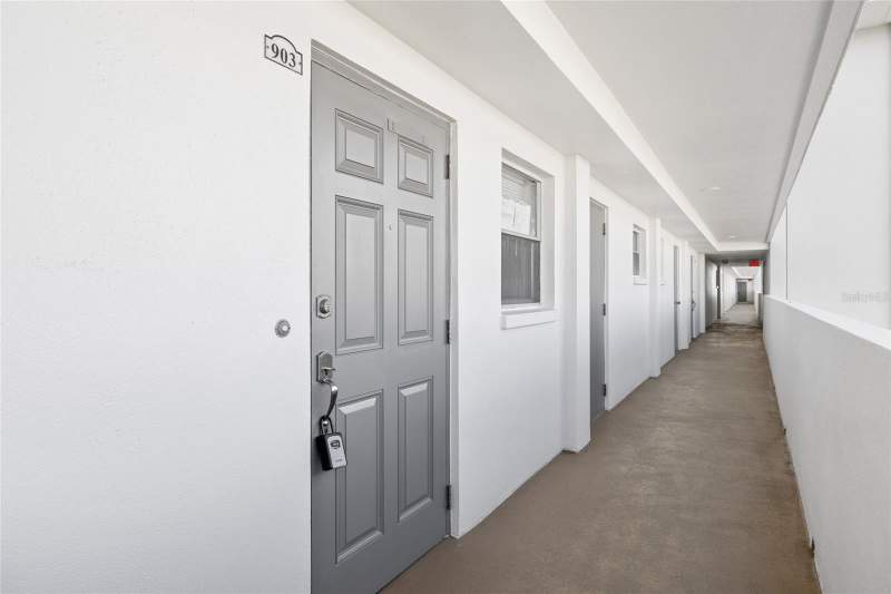 2 bedroom Condominium at 5108 Brittany Drive #903, Bayway Isles Point Brittany Two, St Petersburg — photo 2