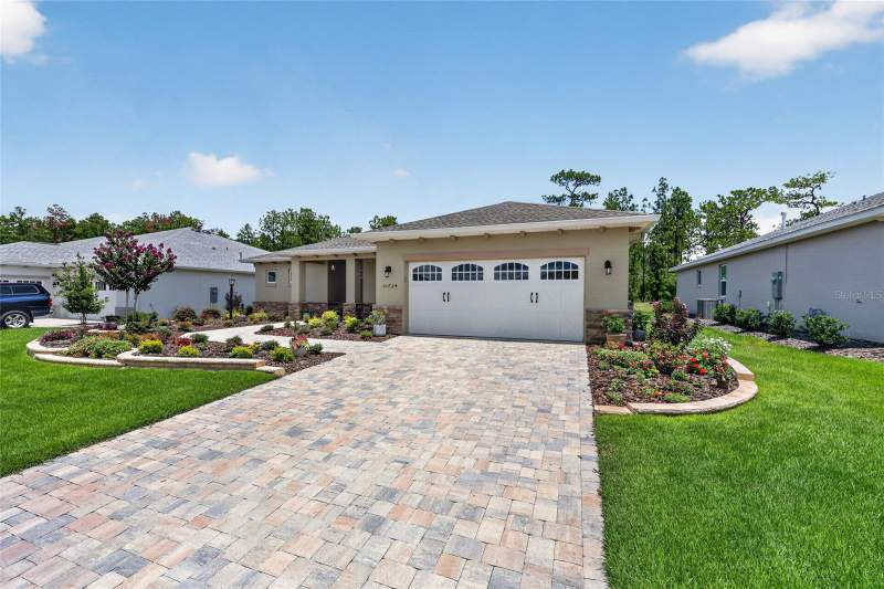 2 bedroom Single Family Residence at 10724 SW 101st Loop, On Top Of The World, Ocala — photo 3