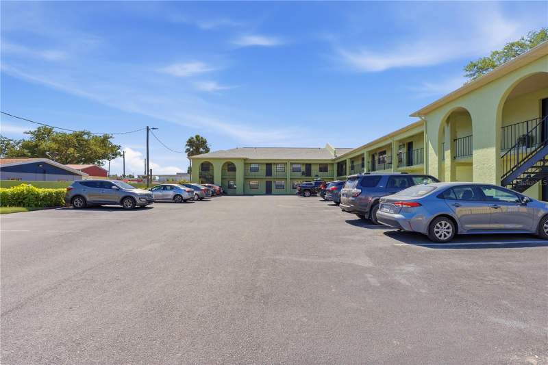 2 bedroom Condominium at 4416 N Clark Avenue #13, A D Apts A Condo, Tampa — photo 2