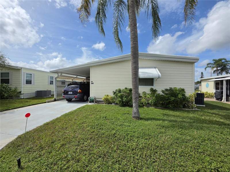 2 bedroom Mobile Home at 5293 Poinciana Circle, Colony Cove Mhp Co-Op, New Port Richey — photo 2