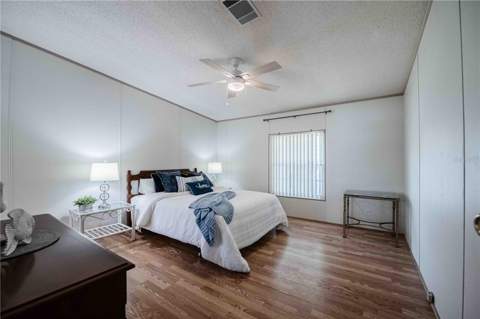 5335 Powhattan Street, Zephyrhills FL - photo 16 of 51