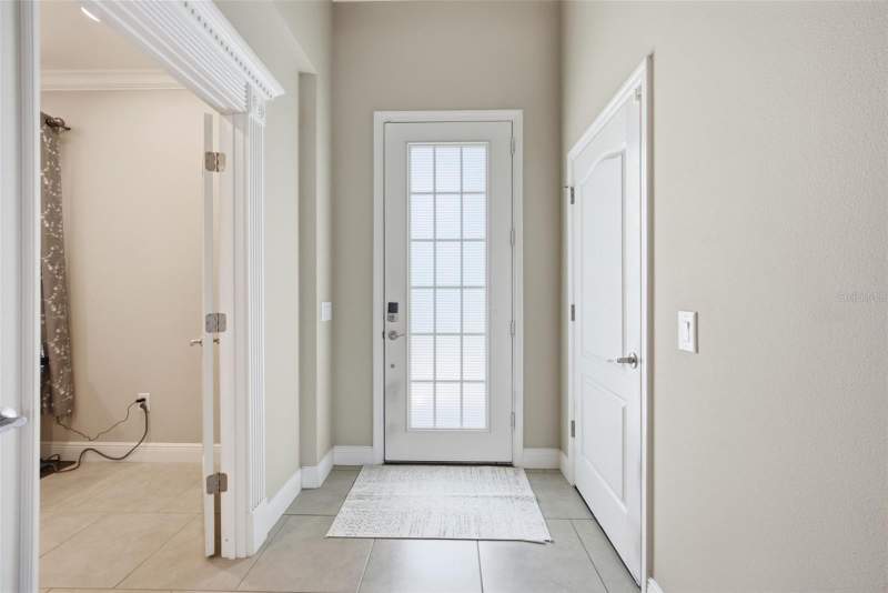 4 bedroom Single Family Residence at 11432 Drifting Leaf Drive, Reserve At South Fork Ph 1, Riverview — photo 4