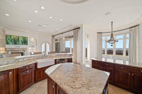 1040 Eldorado Avenue, Clearwater Beach FL - photo 11 of 99