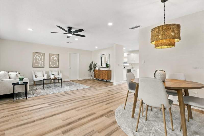 5 bedroom Single Family Residence at 841 E Valencia Street, Lakeside Add, Lakeland — photo 5