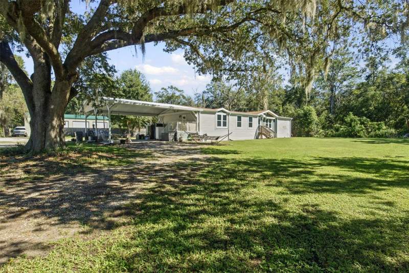3 bedroom Manufactured Home at 2125 Myrtle Road, Lakeland, Lakeland — photo 3