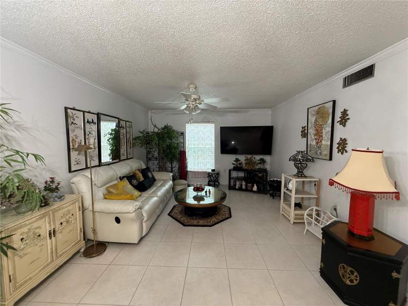 2 bedroom Condominium at 125 Picardy Villa Circle #101, Oakwood Court Condo, Brandon — photo 4
