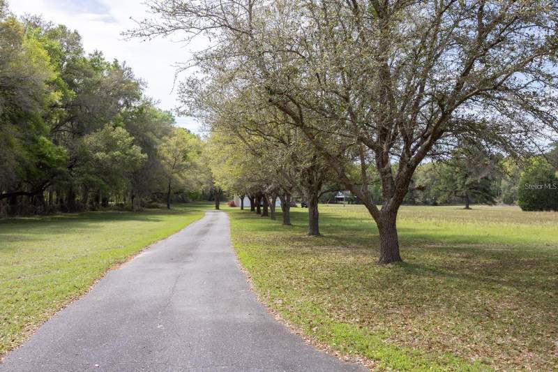 4 bedroom Single Family Residence at 18604 NW 262nd Avenue, Alachua, Alachua — photo 3