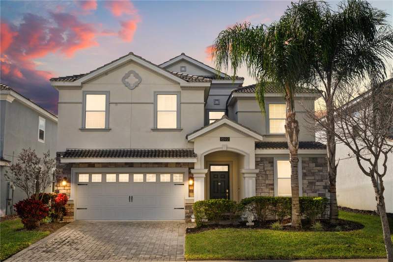1592 MAIDSTONE COURT home for sale in Stoneybrook South