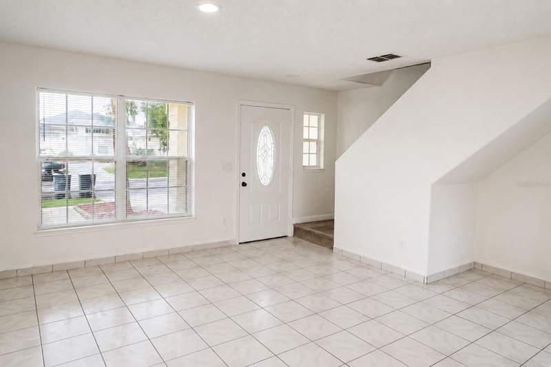 4 bedroom Single Family Residence at 1143 Timberbend Circle, Pebble Creek Ph 01, Orlando — photo 2