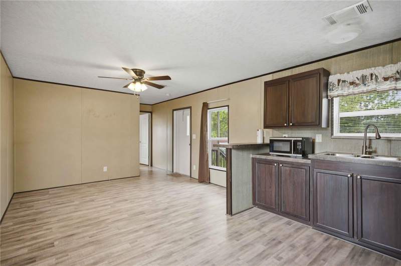 2 bedroom Manufactured Home at 3342 SW 166th Court Road, Westwood Acres North, Ocala — photo 2