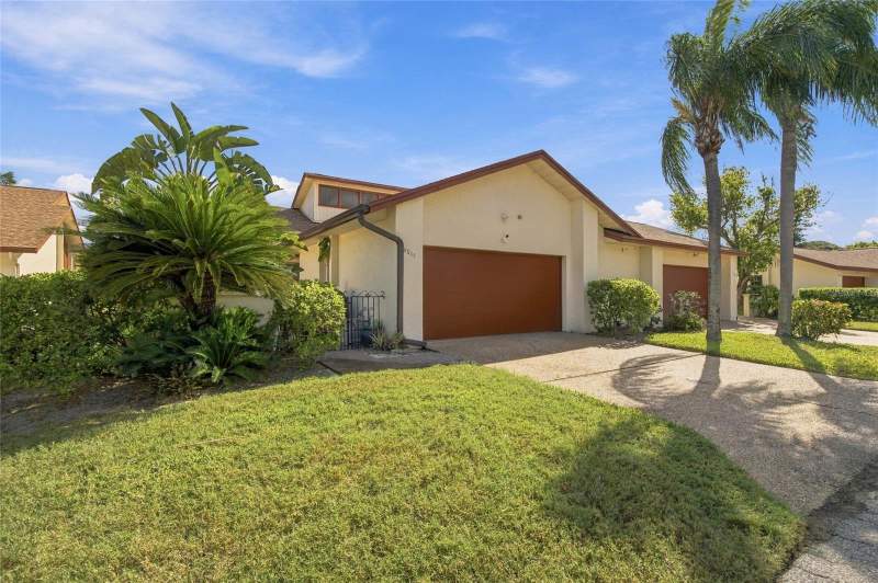 3 bedroom Villa at 6015 Courtside Drive, Racquet Club Villas Amd, Bradenton — photo 3