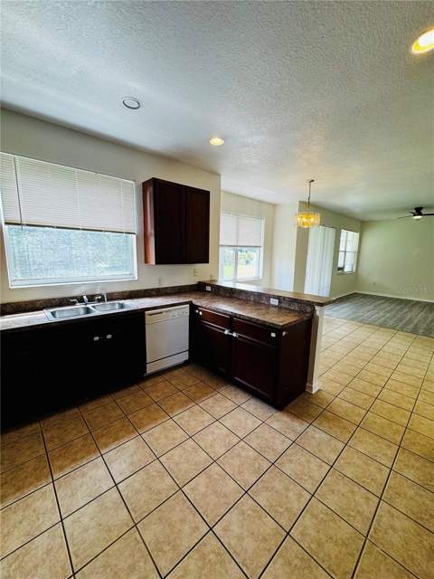 890 McInnis Court, Kissimmee FL - photo 6 of 30