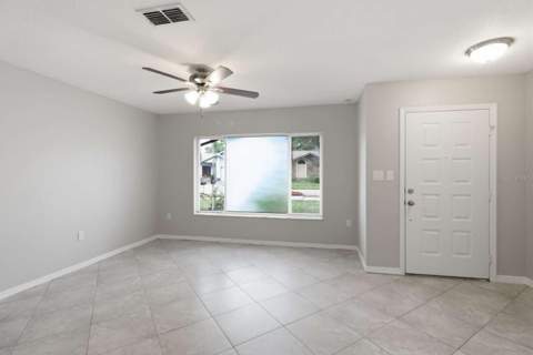 9504 Via Segovia, New Port Richey FL - photo 9 of 20