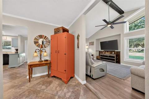8106 Spring Drive, Yalaha FL - photo 8 of 67