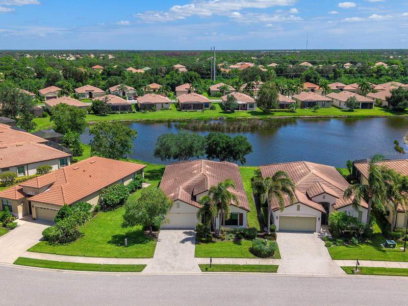 20580 PEZZANA DRIVE home for sale in Venetian Falls
