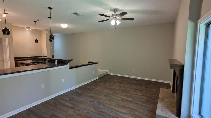 1 bedroom Condominium at 2124 Woodbridge Road, Palm Spgs Condo At The Spgs, Longwood — photo 4