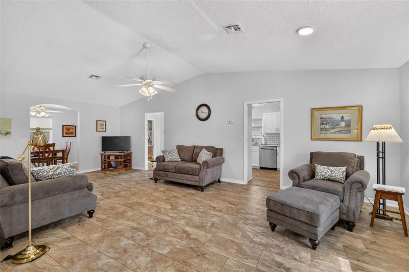 3 bedroom Single Family Residence at 815 Grand Vista Trail, Pennbrooke Ph 01K Unit 03, Leesburg — photo 5