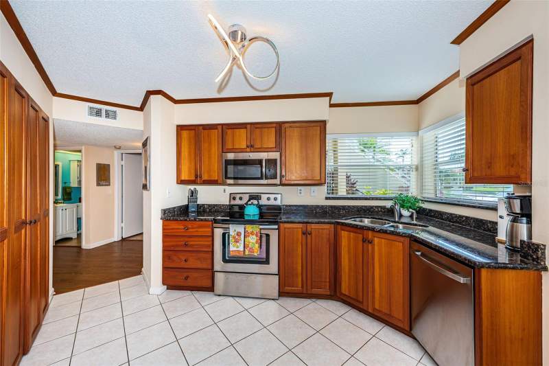 2 bedroom Condominium at 6181 Bahia Del Mar Boulevard #112, Vista Verde North Condo, St Petersburg — photo 2
