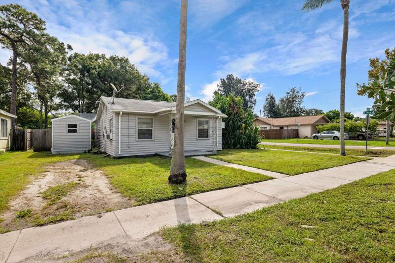 4 bedroom Single Family Residence at 5101 37th Street, Lellman Heights 1st Sec, St Petersburg — photo 4