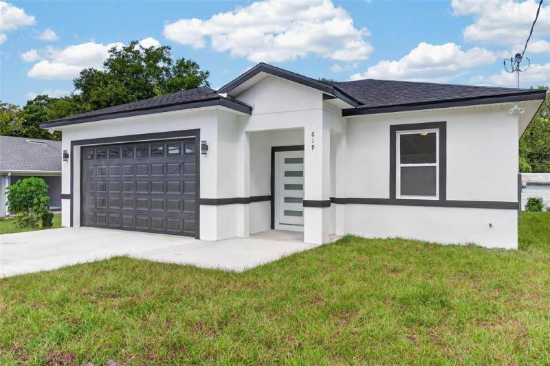 3 bedroom Single Family Residence at 619 W Valencia Street, Belleview Park Sub, Lakeland — photo 2