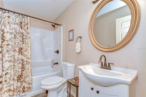 5906 Greenbriar Court, Zephyrhills FL - photo 14 of 38