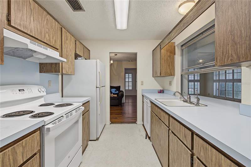 3 bedroom Single Family Residence at 8210 Lora Del Rio Drive, San Clemente Village, Port Richey — photo 5