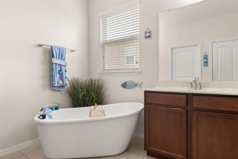 4 bedroom Single Family Residence at 3737 Chandler Estates Drive, Chandler Estates, Apopka — photo 5