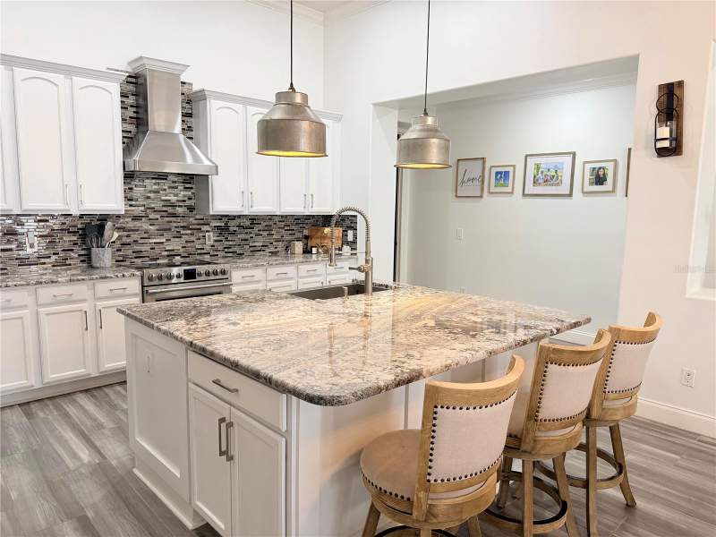 4 bedroom Single Family Residence at 9965 Caroline Park Drive, East Park-Neighborhoods 6 & 7, Orlando — photo 3