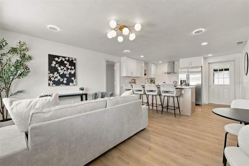 4 bedroom Single Family Residence at 4531 W Fern Street, West Park Estates Unit 4, Tampa — photo 4