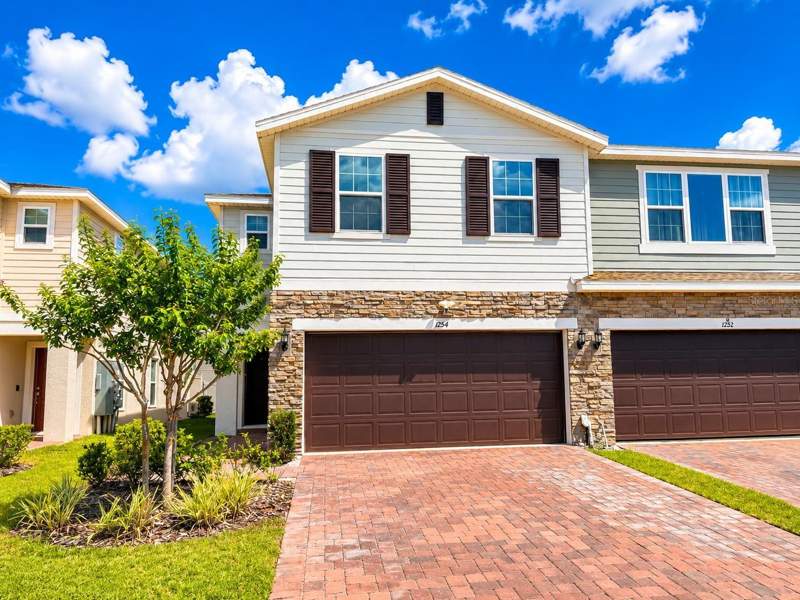 1254 WISPY CYPRESS DRIVE home for sale in Cypress Hammock