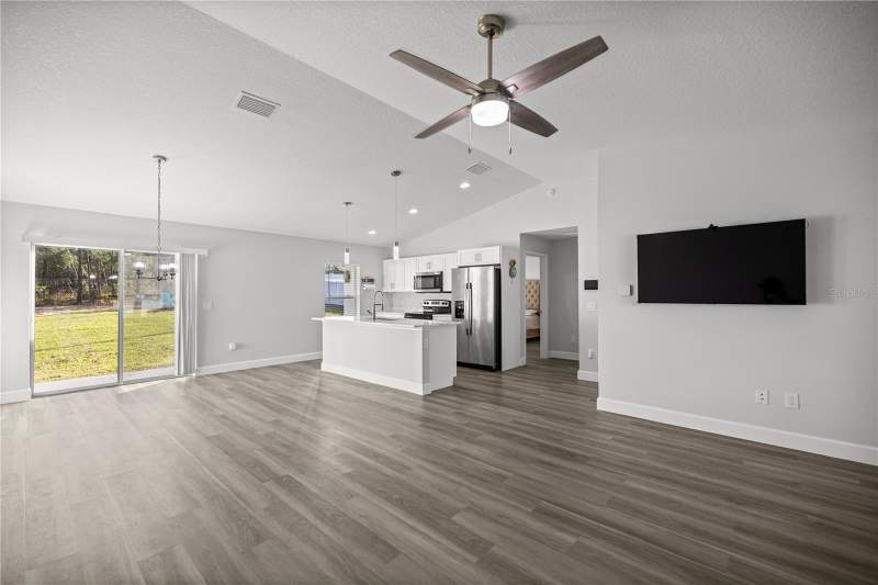 3 bedroom Single Family Residence at 8607 SW 135th Street Road, Marion Oaks Twelve, Ocala — photo 4