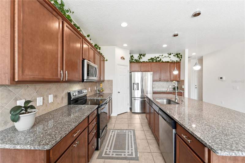 4 bedroom Single Family Residence at 3699 Moca Drive, Whaleys Creek Ph 1, St Cloud — photo 5