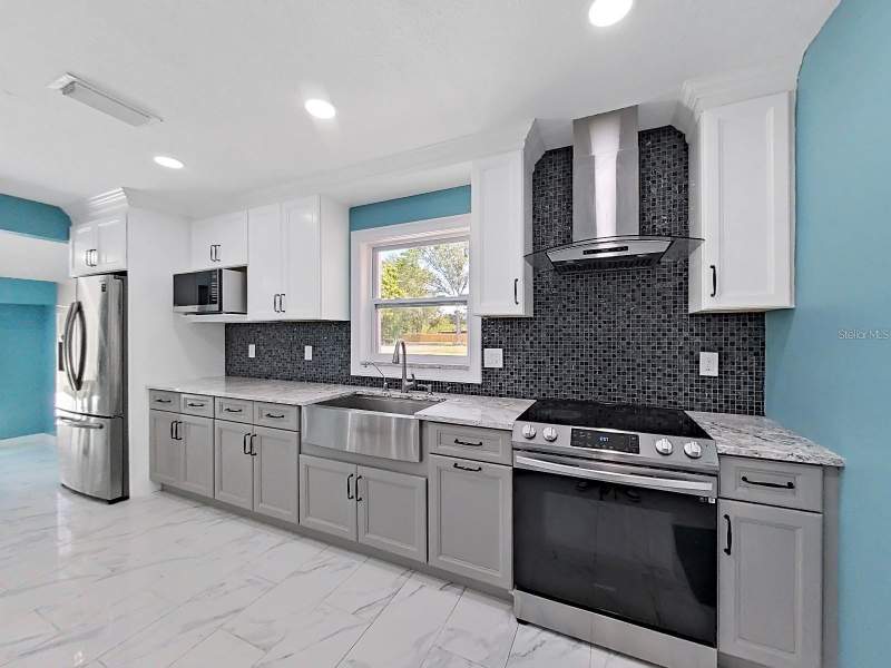 5 bedroom Single Family Residence at 1613 33rd Street, Ruskin Colony Farms 1st Extens, Ruskin — photo 5