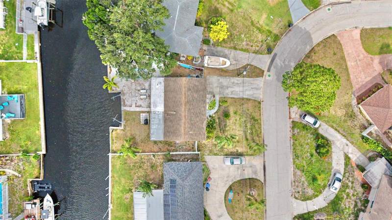 3 bedroom Single Family Residence at 9472 TREASURE LANE, SUN PLAZA ISLES, ST PETERSBURG — photo 5