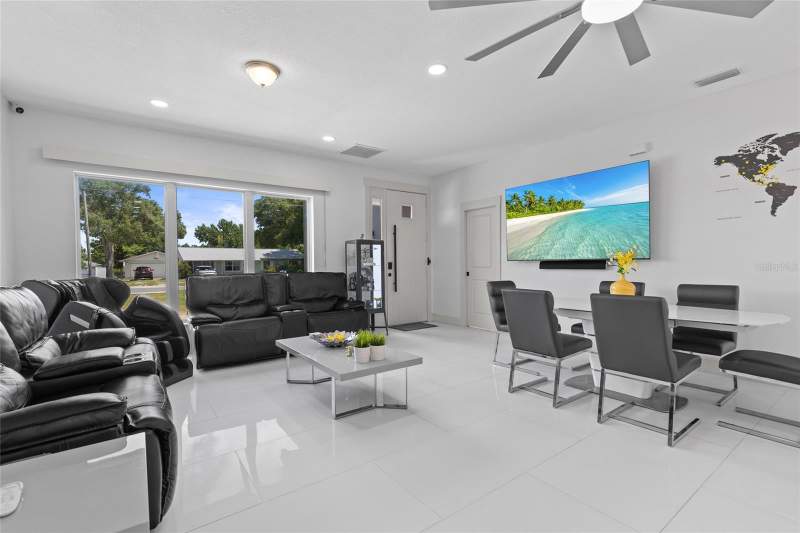 3 bedroom Single Family Residence at 11426 Lakeview Drive, No Subdivision Name, Leesburg — photo 4