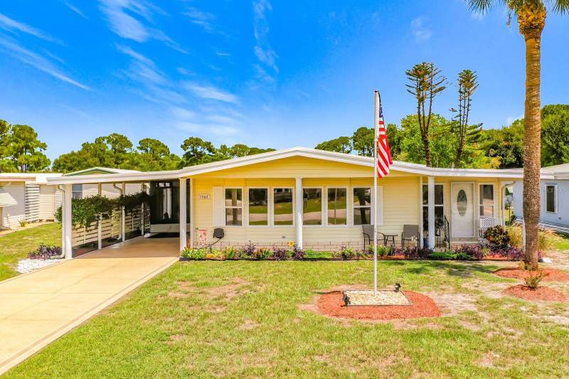 1561 APACHE CIRCLE home for sale in Tavares Lake Frances Estates